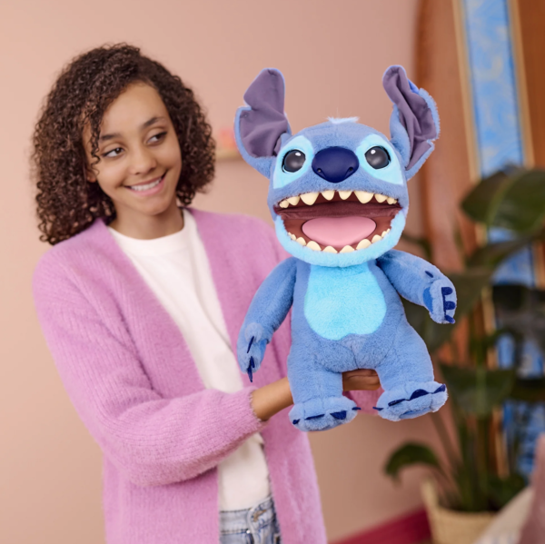 Stitch peluche puppet chatty 45cm de Disney - Imagen 3