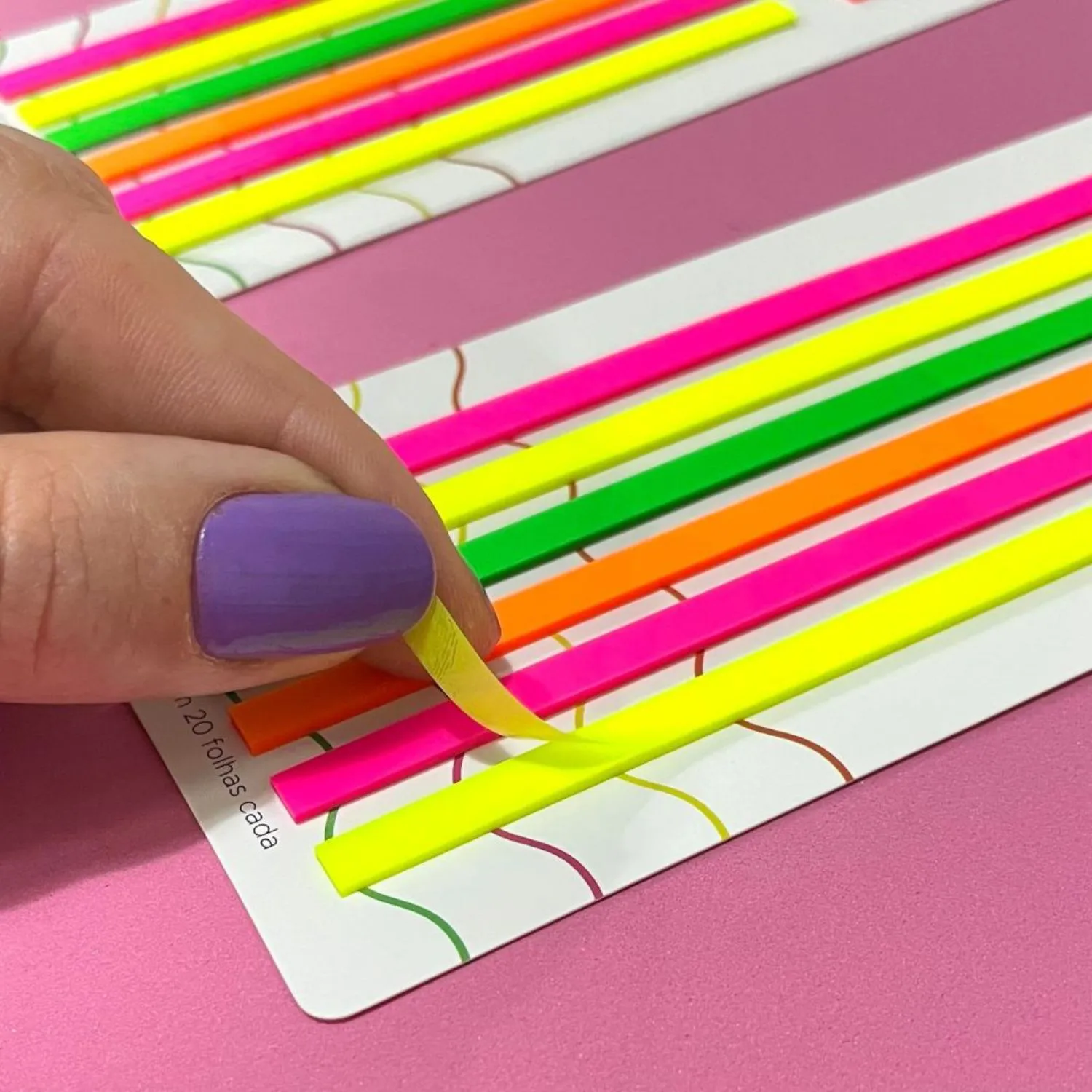 BRW RESALTADOR NOTAS NEÓN